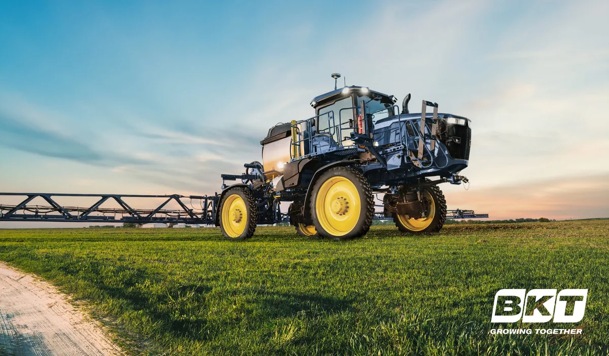 Great Driveability on Narrow Paths: AGRIMAX PROCROP Is the Row Crop Solution by BKT