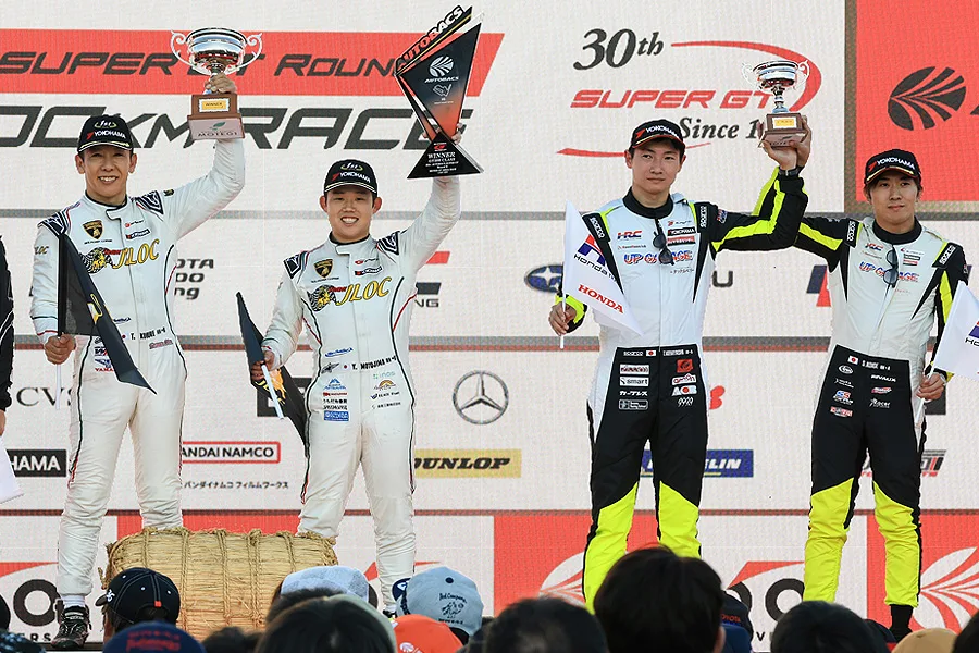 Car Running On YOKOHAMA’s Global Flagship ADVAN Brand Tires Finishes 1st In GT300 Class At SUPER GT’s 8th Round, Set To Challenge For Series Championship In Final Race