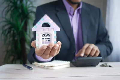 The Difference Between an Insurance Broker and an Agent and How to Find the Right One