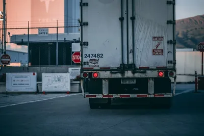 The Benefits of a Freight Factoring Program for Your Trucking Business