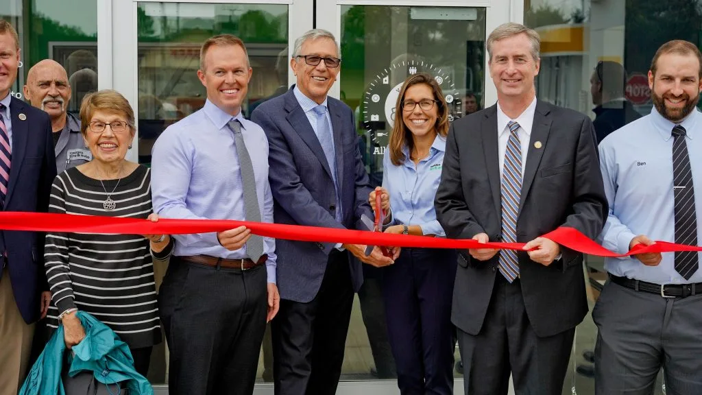 RibbonCuttingMyronJulieMikeDavidBenCarol