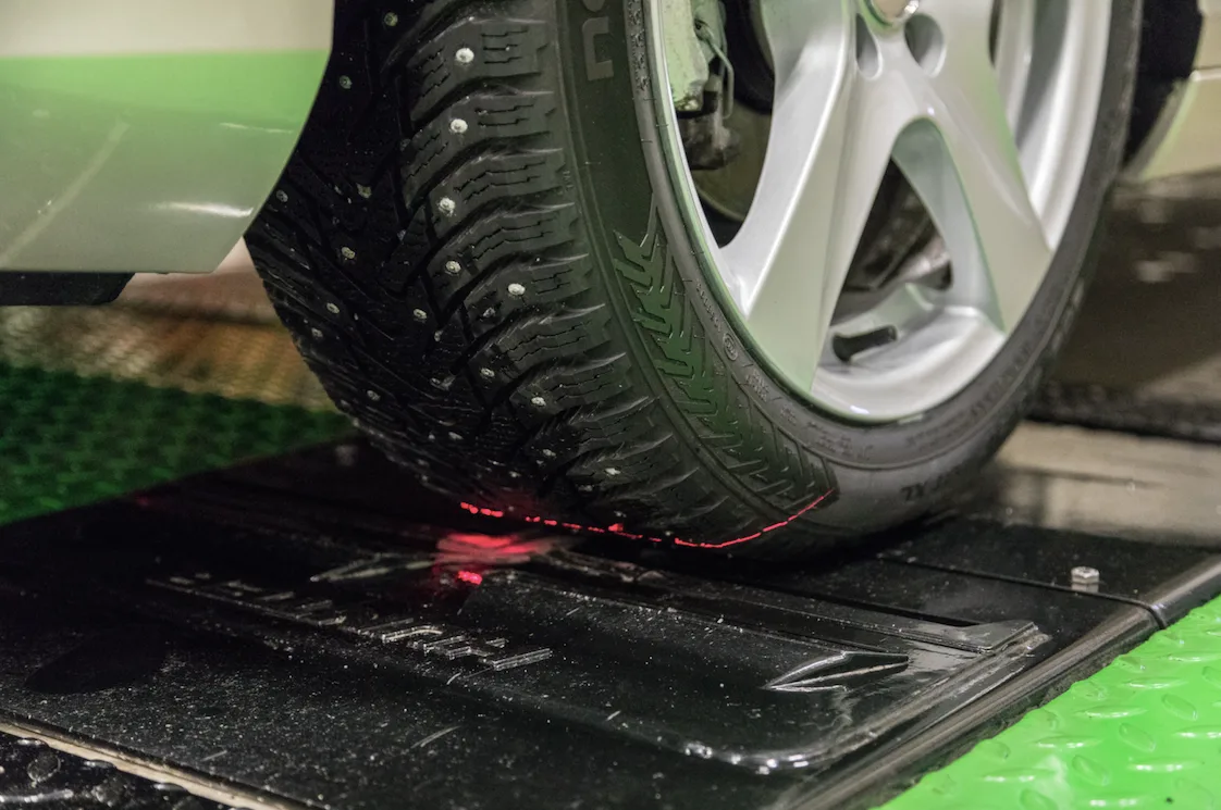 Nokian campaign scans tires at drive-through car wash