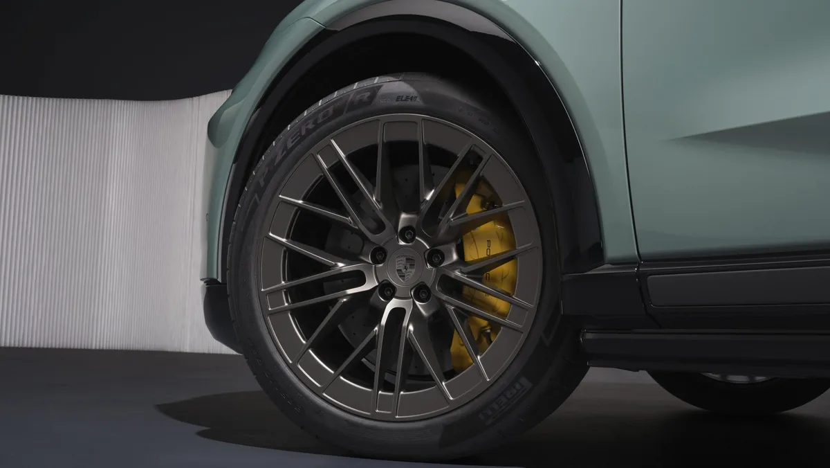 Pirelli P Zero: Compounds Deliver Record-Breaking Acceleration for the Porsche Cayenne Electric